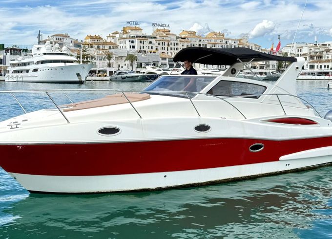 Motorboat Moa Platinum 32 200hp