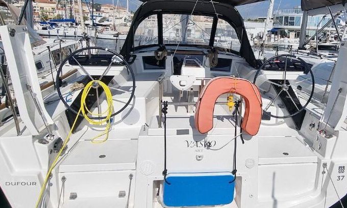 Sailboat DUFOUR 37 VASCO 10m