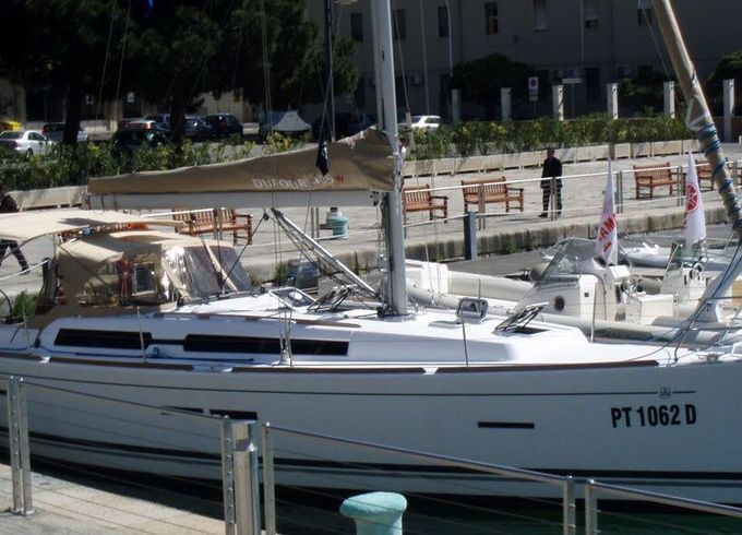 Sailboat DUFOUR 405 12.17m