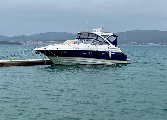 Motorboat Regal 44.6 comodore 2hp