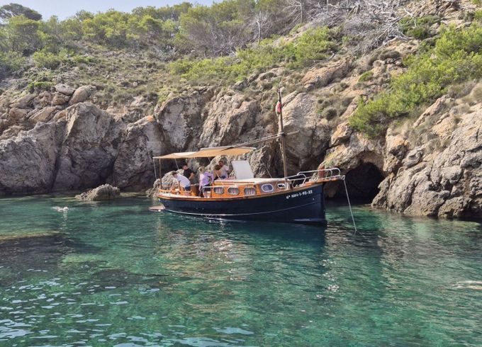 Motorboat Capeador SAURA 40 120hp