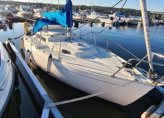 Sailboat Albin Viggen 7m