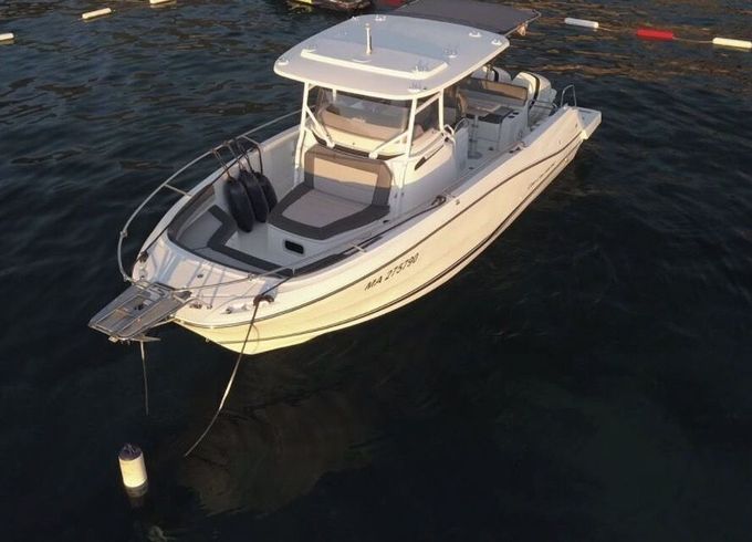 Motorboat Jeanneau CAP CAMARAT 9.0 CC 500hp