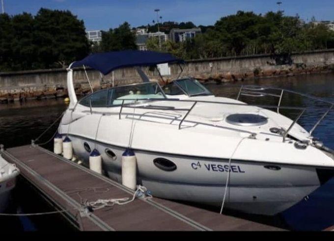 Motorboat Internare Vessel V
