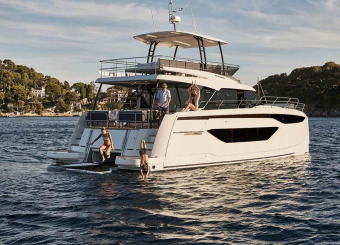 Motorboat Prestige M-48 620hp