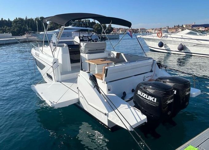 Motorboat Bénéteau Flyer 9 SUNdeck 500hp