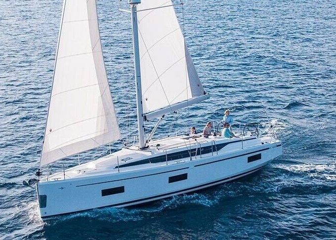 Sailboat Bavaria Bavaria C42 12m