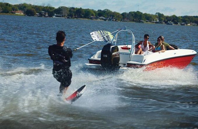 Motorboat BAYLINER E6 115hp