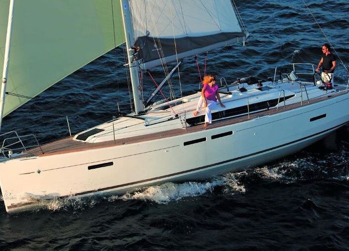Sailboat Sunsail 41.1 12m
