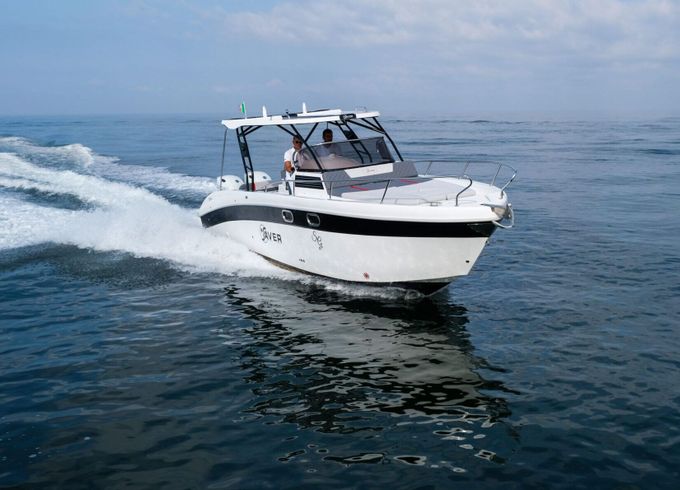 Motorboat Saver 870 400hp