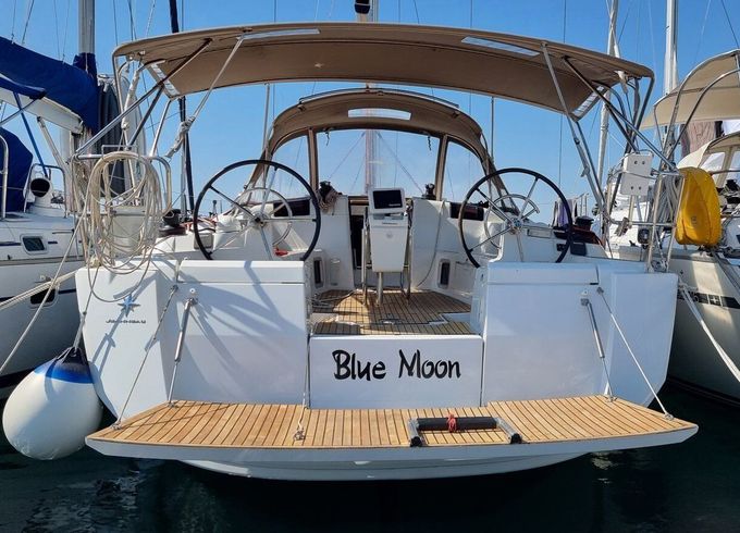 Sailboat Jeanneau Sun Odyssey 449 13.34m