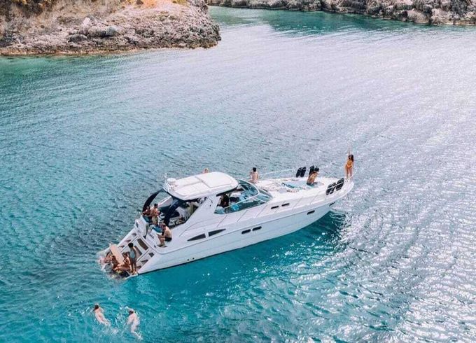 Motorboat Sealine Yacht S 48 980hp