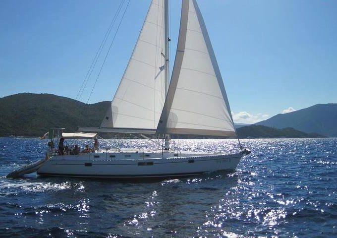 Sailboat Beneteau Oceanis 440 13.6m
