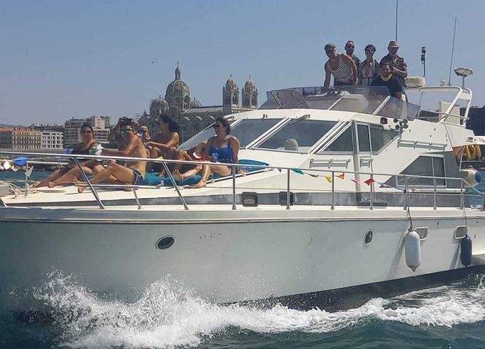 Motorboat Guy Couach 1401 737hp
