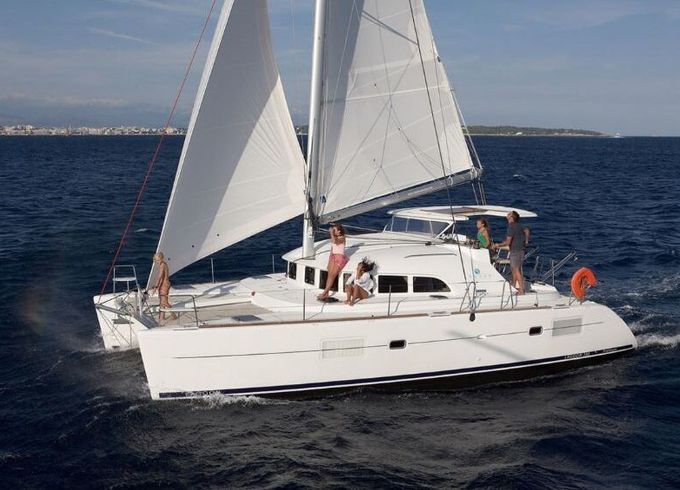 Catamaran LAGOON 380 S2 11.55m