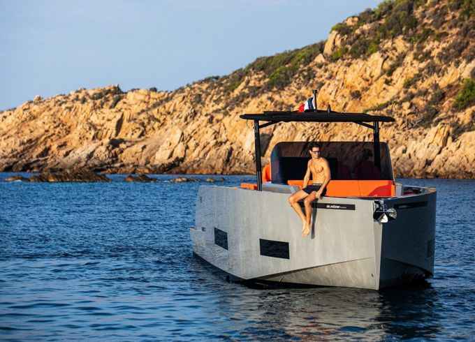 Motorboat DeAntonio Yachts D42 Open 900hp