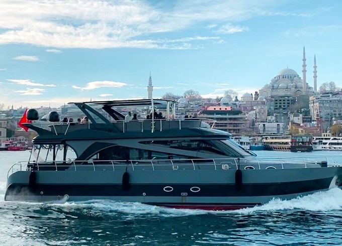 Motor yacht custom 2022 900hp