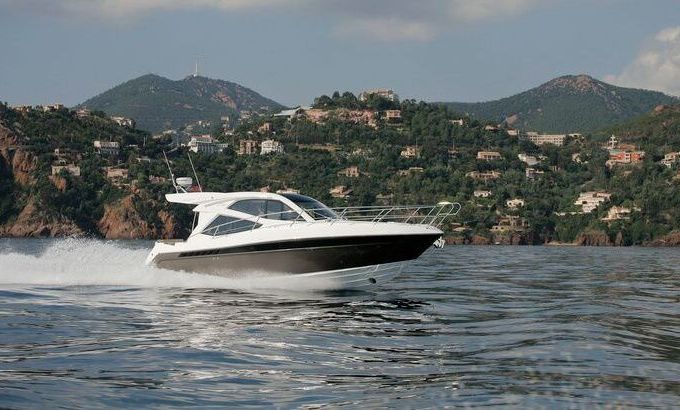 Motorboat Galeon 350 Htc