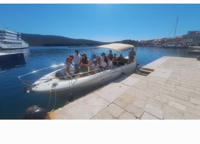 Motorboat Filipovic boat Cap Camarat 7.5-300 hp 300hp