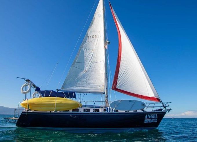 Sailboat Red 40 12.2m