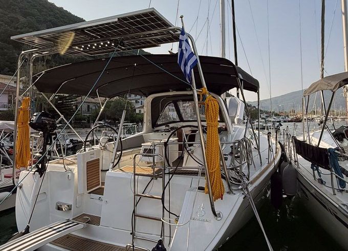Sailboat Beneteau Oceanis 50 15.24m