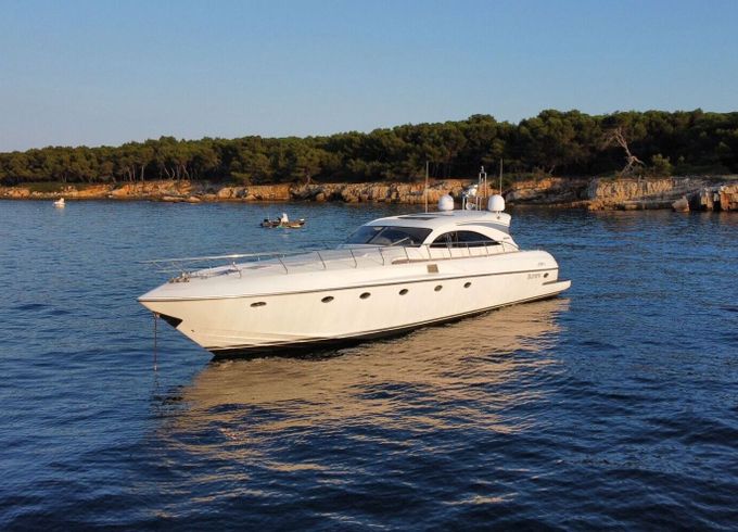 Motorboat Rizzardi 73 Hard Top 3000hp