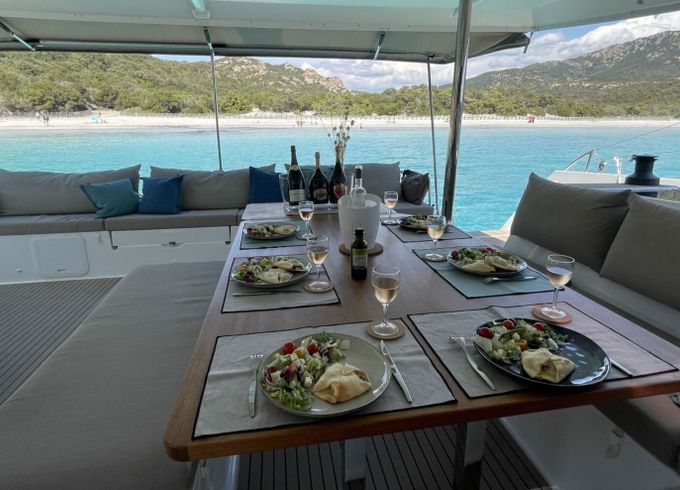 Catamaran FOUNTAINE PAJOT SABA 50 15m