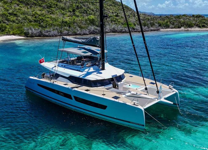 Catamaran Fountaine Pajot Alegria 67 67m