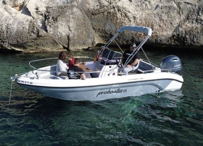 Motorboat Pro Marine Nereus 5.70m Yamaha 115hp 7 Personas 115hp