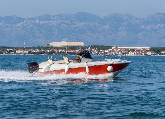 Motorboat Custom Hm 22 fly 150hp