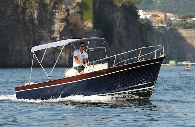 Boat without licence  APREAMARE LANCIA 6 METRI 40hp