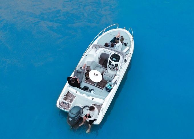 Motorboat Beneteau Flyer 650 Sundeck ☀️ 150hp