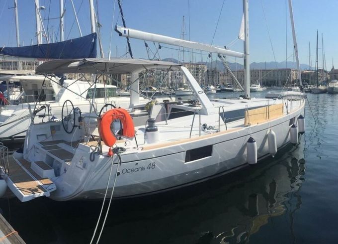 Sailboat BENETEAU OCEANIS 48 14.6m
