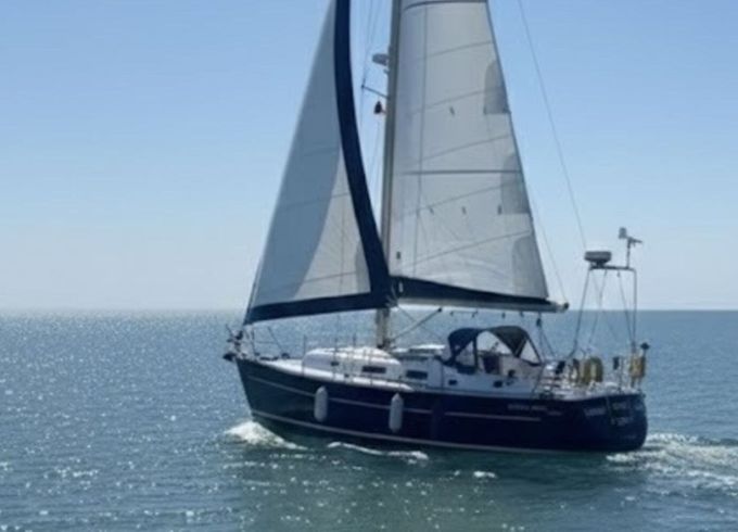 Sailboat Bavaria Bavaria Cruiser 38 11.72m