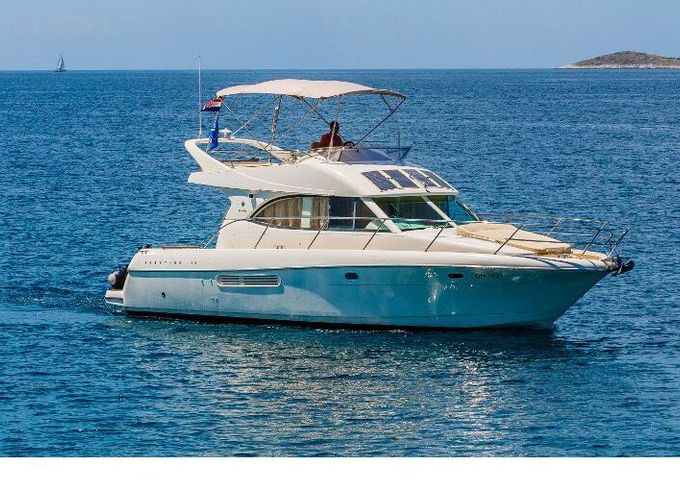 Motorboat JEANNEAU PRESTIGE 36 FLY 310hp