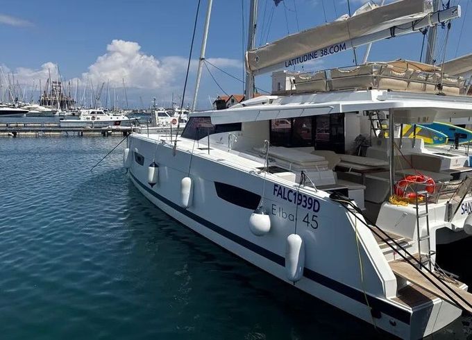 Catamaran Fountaine Pajot Elba 45 13m