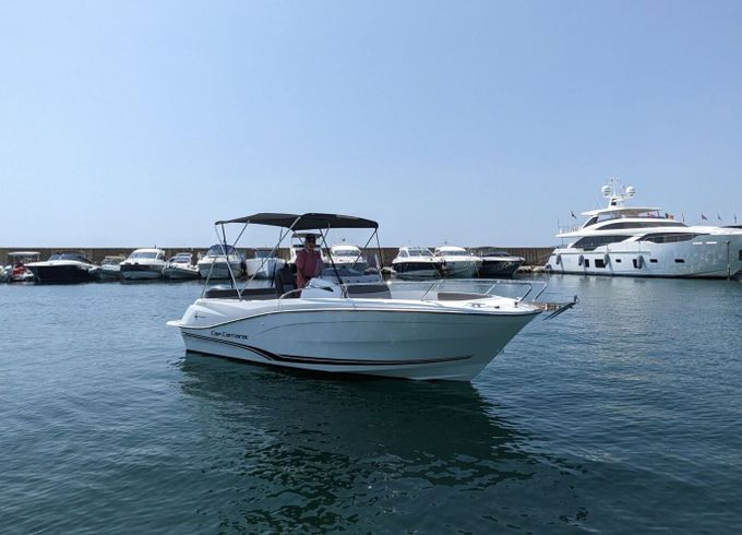 Motorboat Jeanneau Cap Camarat 6.5 Cc serie 3 200hp