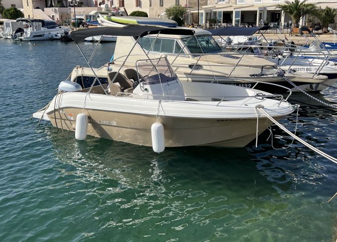 Motorboat Atlantic Marine 530 100hp