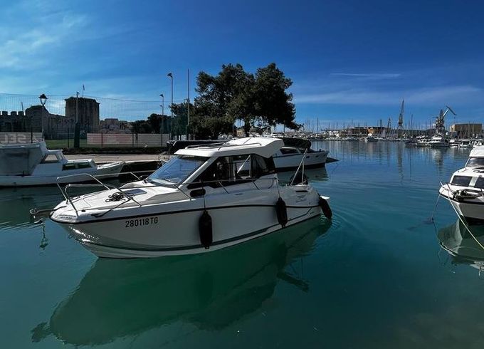 Motorboat Quicksilver 705 Weekend (New 2023) 200hp