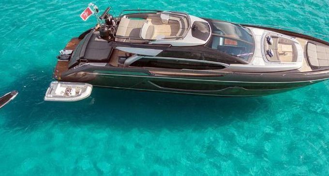 Motor yacht Riva PERSEO 76 220hp