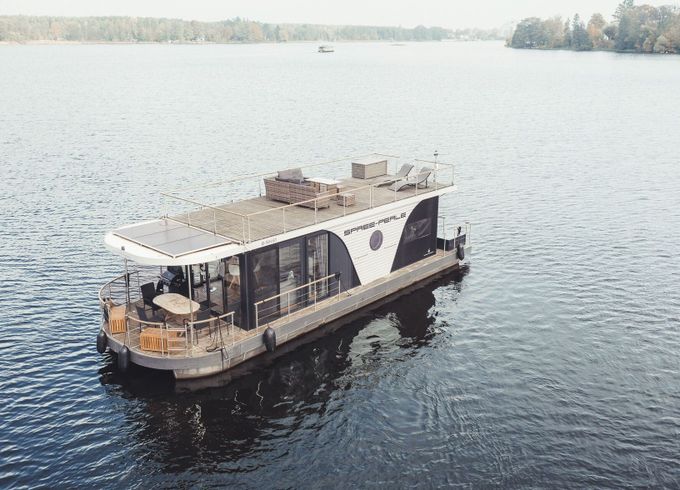 Houseboat Nautilus Vagabund 30