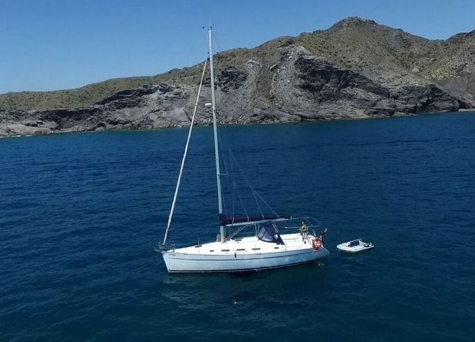 Sailboat Beneteau Cyclades 39.3 11.71m