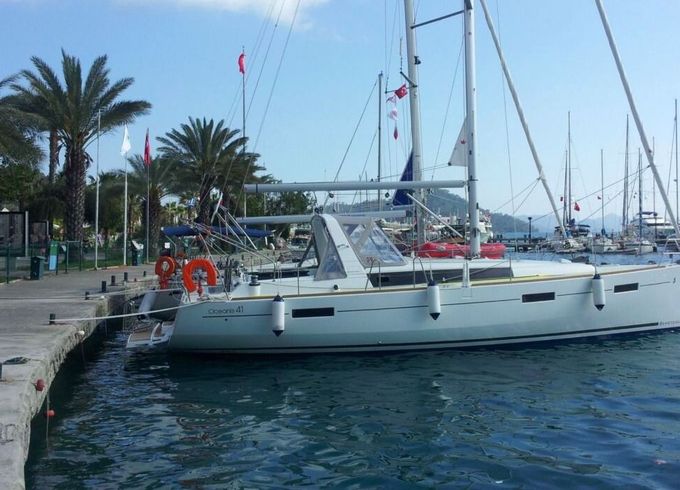 Sailboat Beneteau Oceanis 41 12.43m
