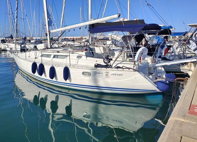 Sailboat Jeanneau Sun Odyssey 37.1 11.4m
