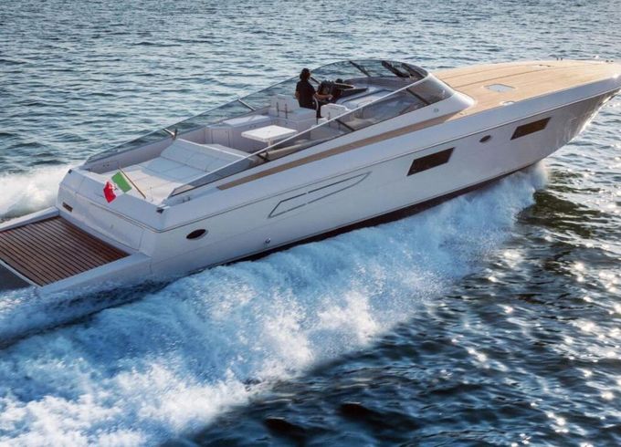 Motorboat Itama 45S 900hp
