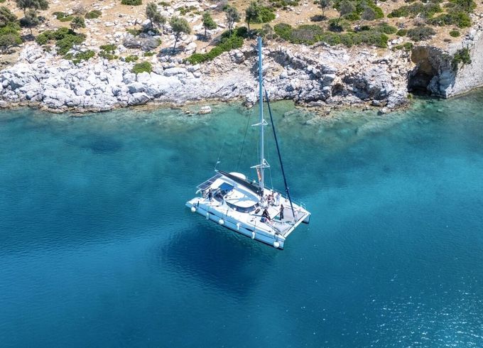 Catamaran Fountaine Pajot Lavezzi 40 12m