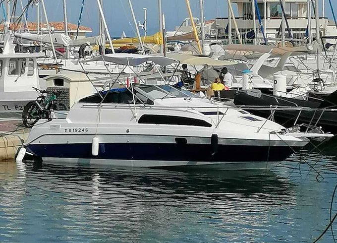 Motorboat Bayliner 2655 CIERA 245hp