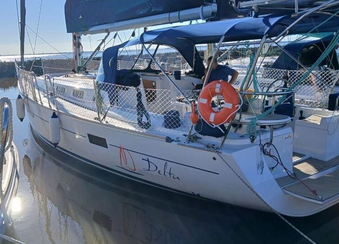 Sailboat Delta Yacht Charter Delta 41 12.6m