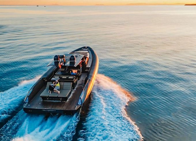 Motorboat Anvera 48 375hp