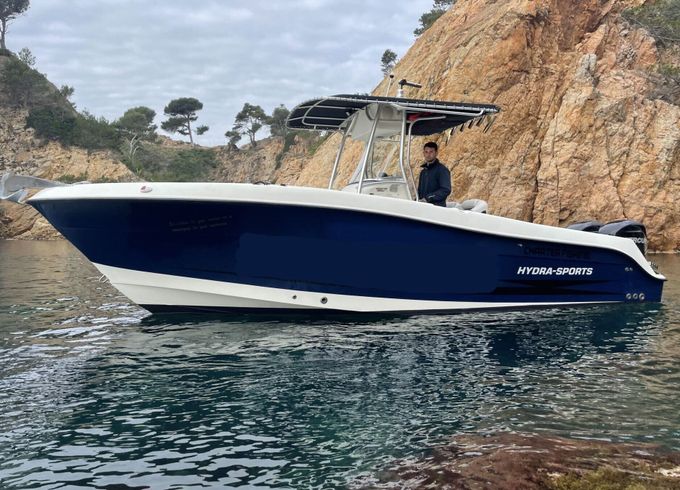 Motorboat Hydra Sports vector 2500cc 400hp